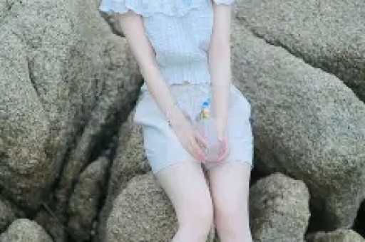 网红“迅猛龙特蕾莎”会员直播引热议因操作失误公开回应真相！