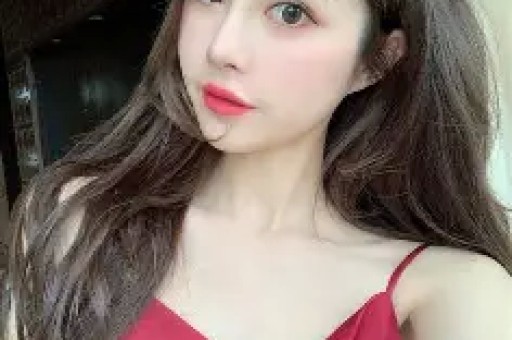 李佳琦直播间方面回应：李佳琦未婚、不退休“退出直播事业”为误读